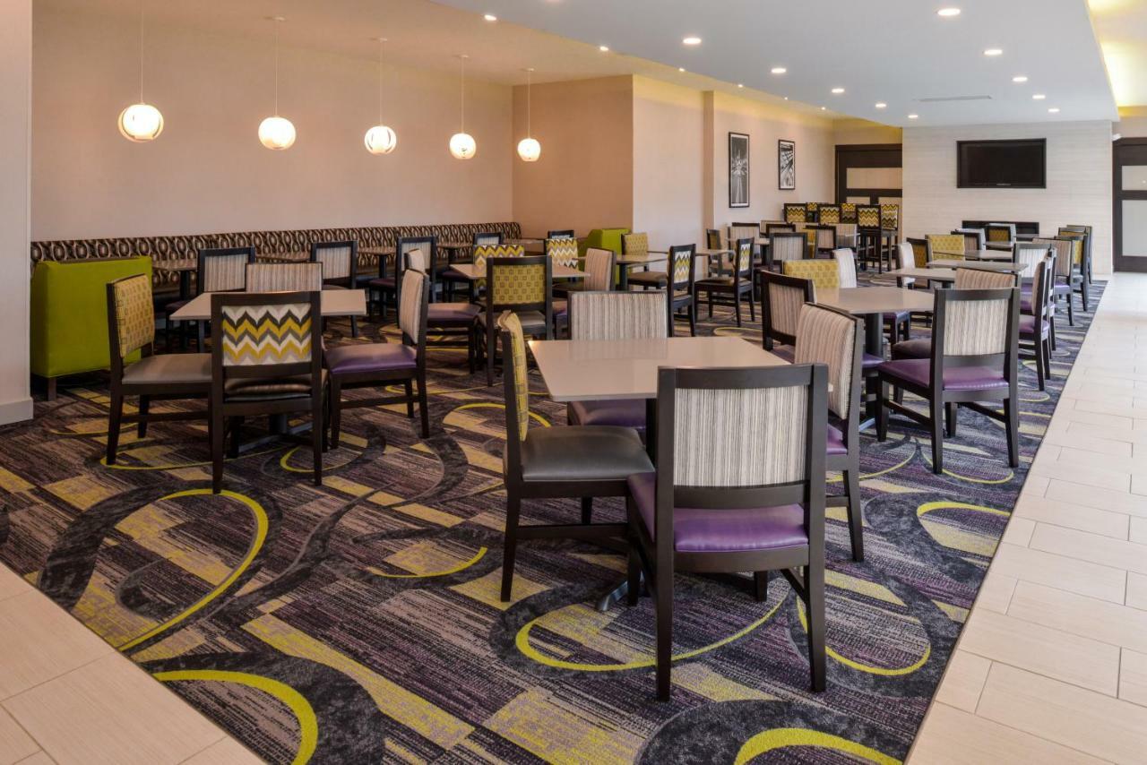 La Quinta By Wyndham Indianapolis South Hotel Exterior photo